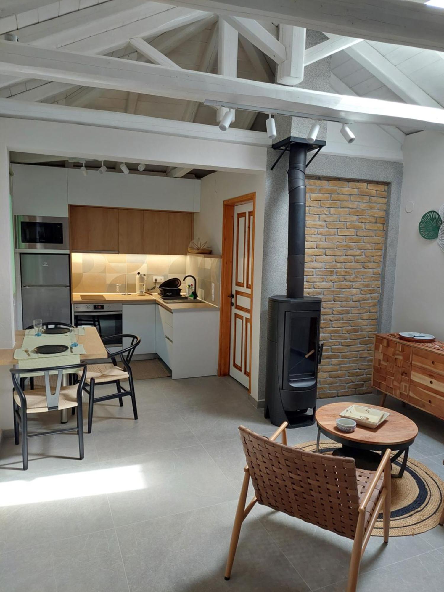 The Cocoon And Olives Hut וילה קורופי