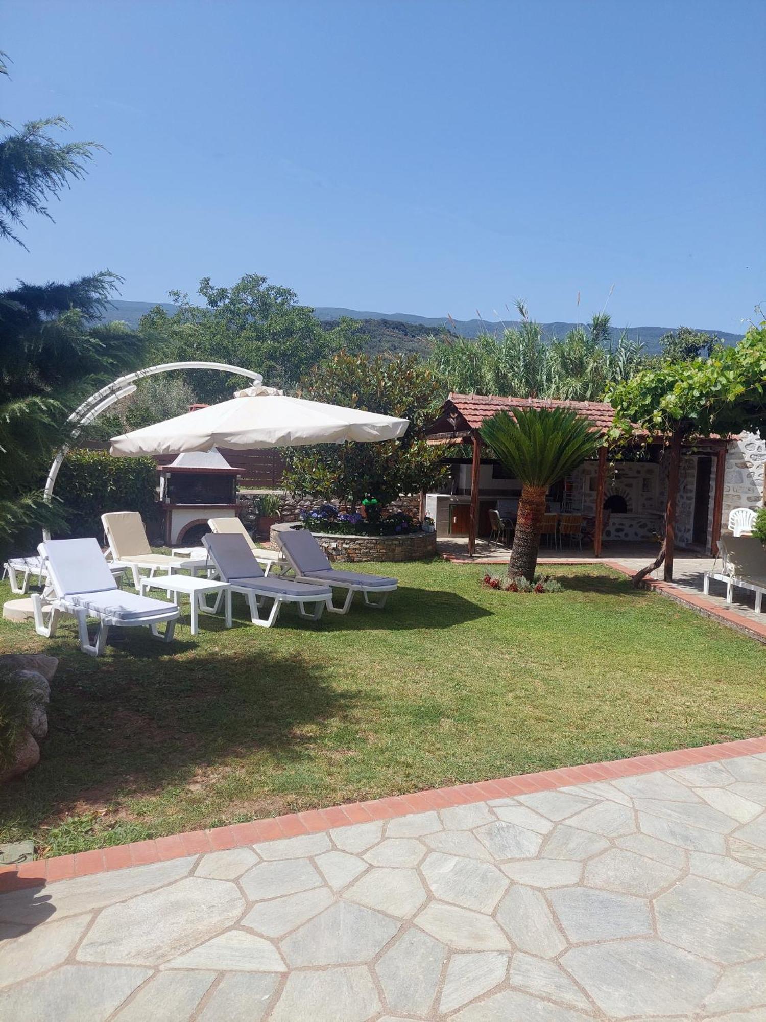 וילה The Cocoon And Olives Hut קורופי
