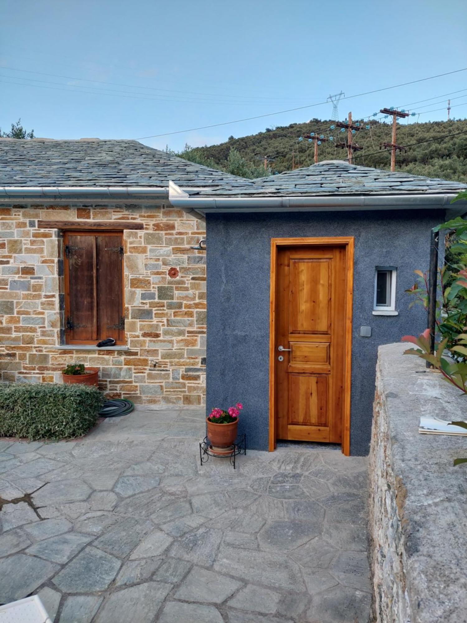 The Cocoon And Olives Hut * Koropi
