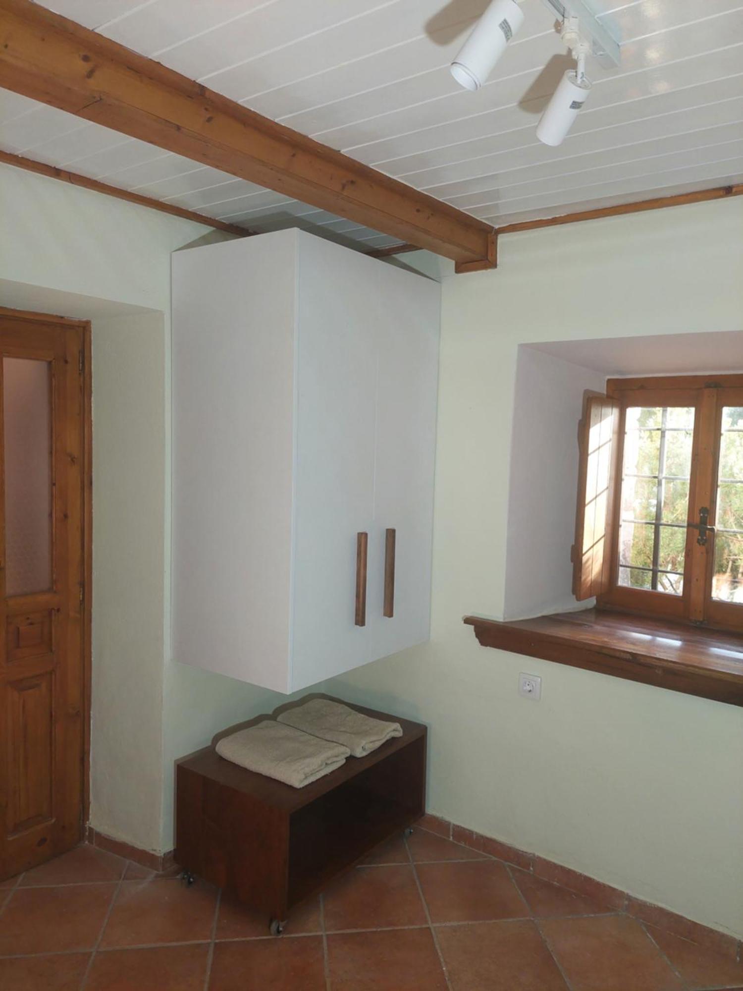 The Cocoon And Olives Hut * Koropi